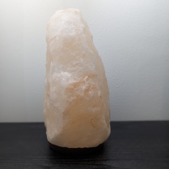 Himalayan Salt Lamp - Picture 2 of 3